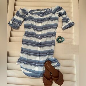 Off the shoulder dress by Chelsea and Violet Size L